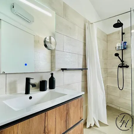 Harmony - Stylish - Pool & Terrace Вилла