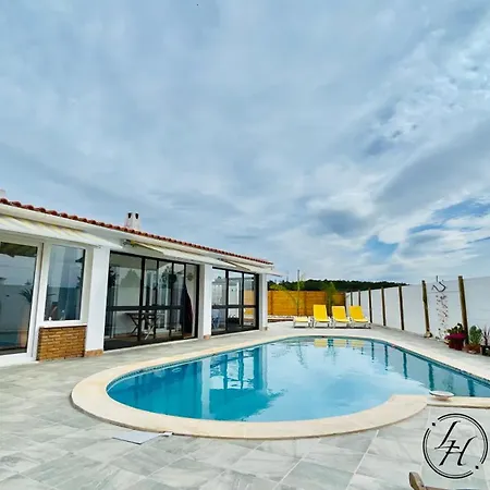 Harmony - Stylish - Pool & Terrace Портиман