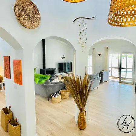 Villa Harmony - Stylish - Pool & Terrace Portimão