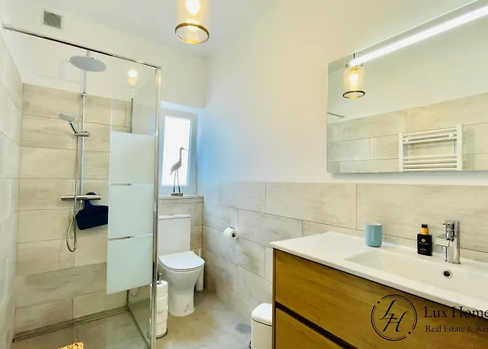 Harmony - Stylish - Pool & Terrace Villa *