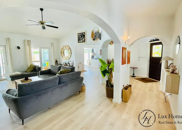 Harmony - Stylish - Pool & Terrace * Портиман